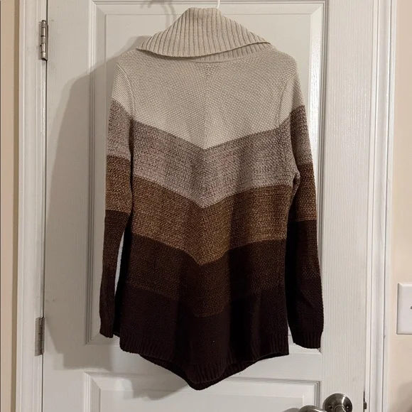 Cozy Chevron Cowl Neck Sweater - Cream and Brown - Picture 4 of 4